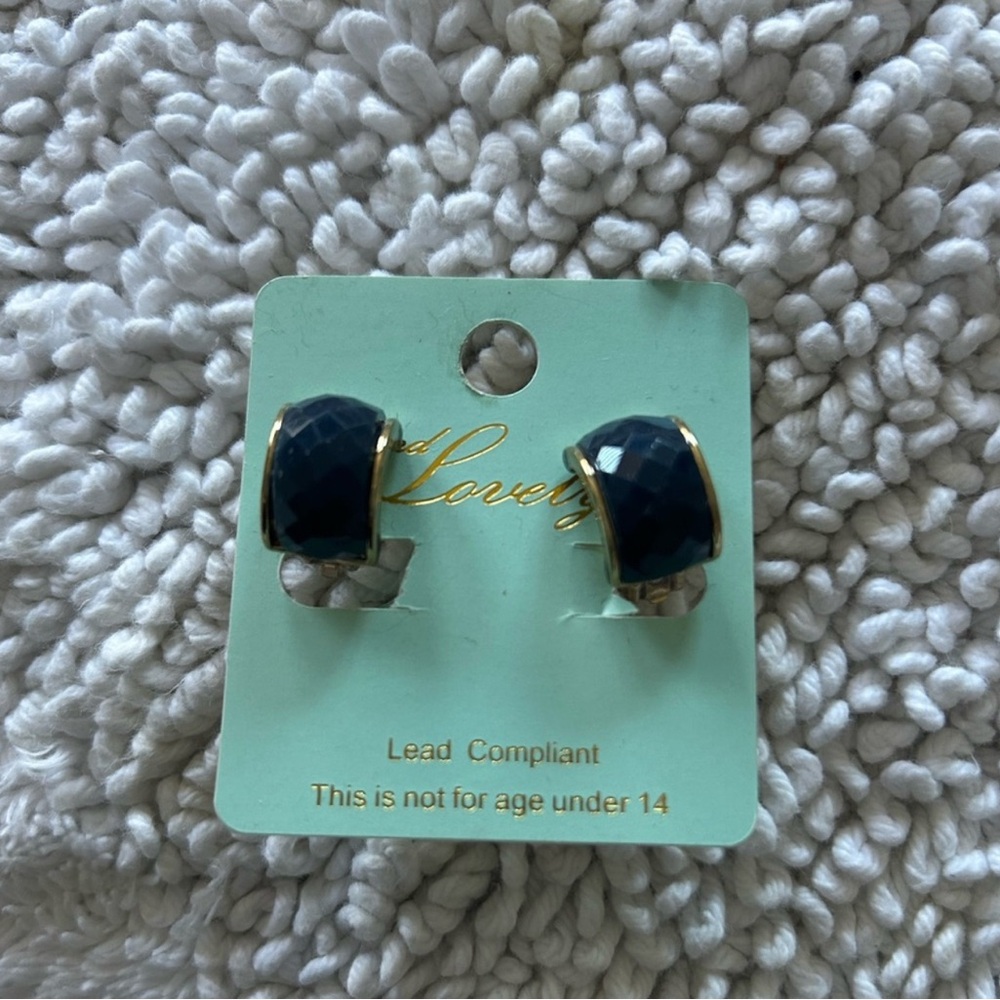 Earring Bundle - Picture 7 of 7